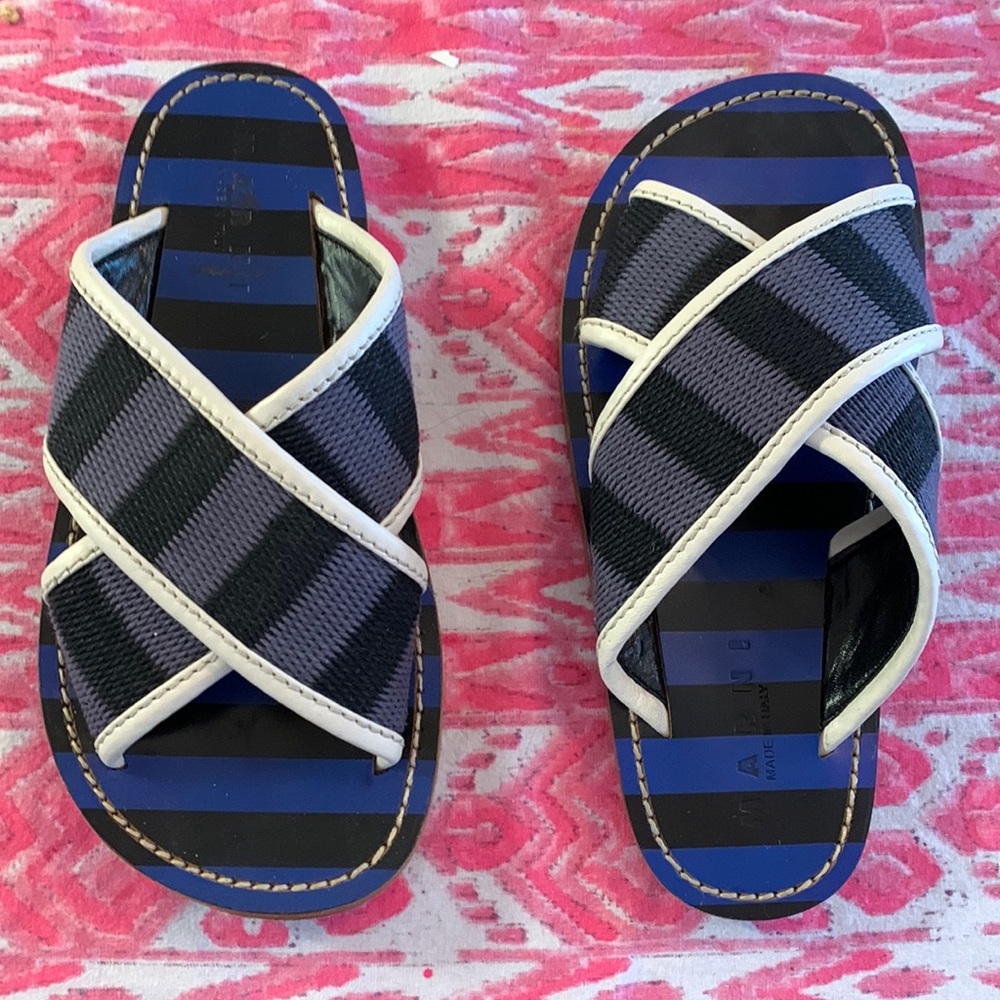 Marni size 37 Navy & Black crisscross sandal